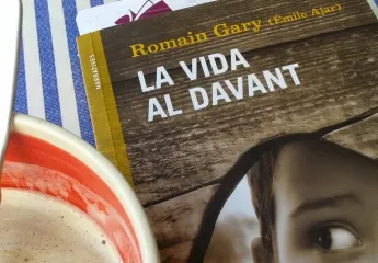 La vida al davant