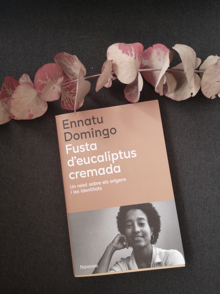 Fusta d'eucaliptus cremada
