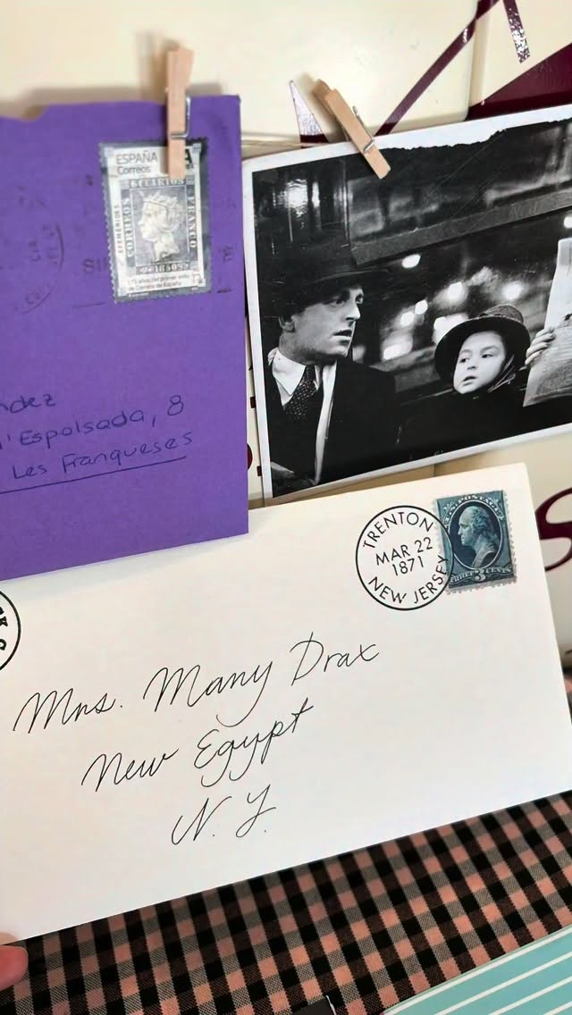Això va de cartes, perquè ens agraden, perquè les reivindiquem i perquè els epistolaris i…